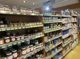 54-biocoop-mende-la-claire-fontaine-magasin-bio-bocaux-cuisine-plat-epicerie.webp