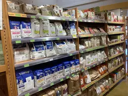 54-biocoop-mende-la-claire-fontaine-magasin-bio-farine-ble-sans-gluten-commerce-equitable.webp