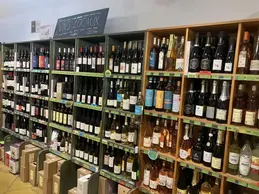 54-biocoop-mende-la-claire-fontaine-magasin-bio-vin-local-cave.webp